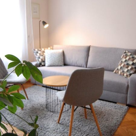 Apartment In The Heart Of Praha Eksteriør bilde