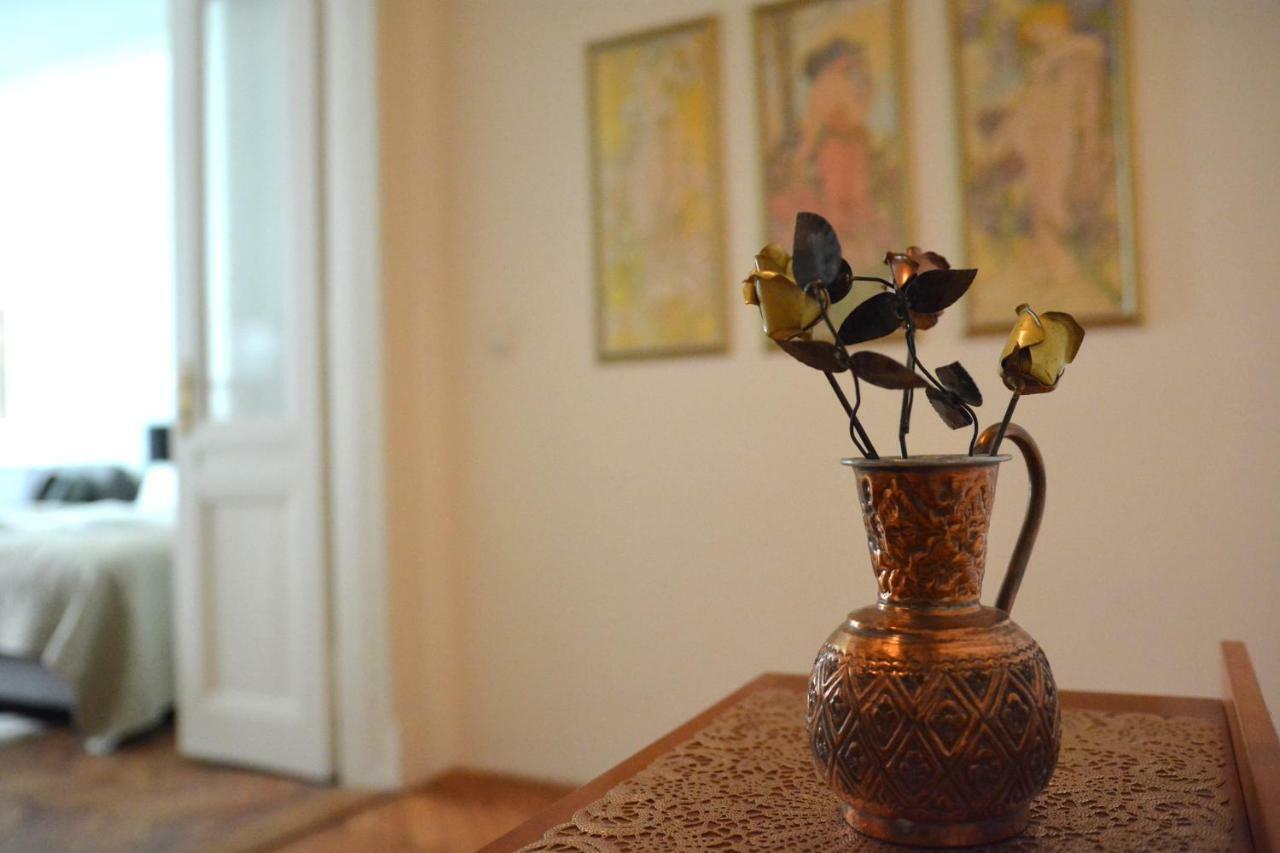 Apartment In The Heart Of Praha Eksteriør bilde