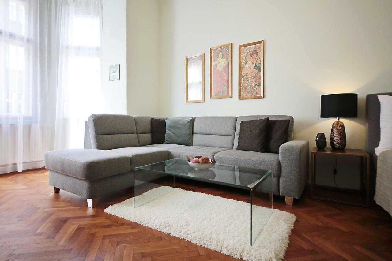 Apartment In The Heart Of Praha Eksteriør bilde