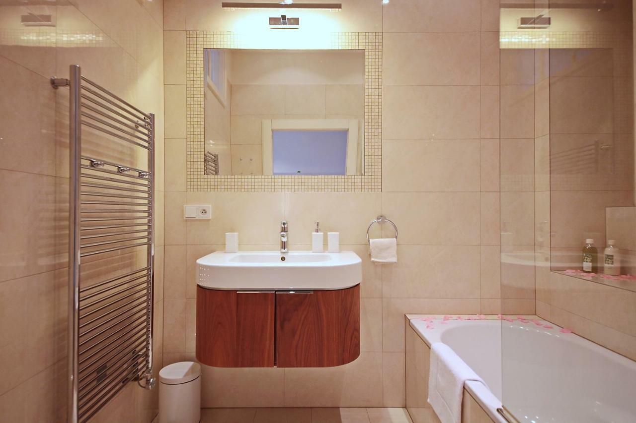 Apartment In The Heart Of Praha Eksteriør bilde