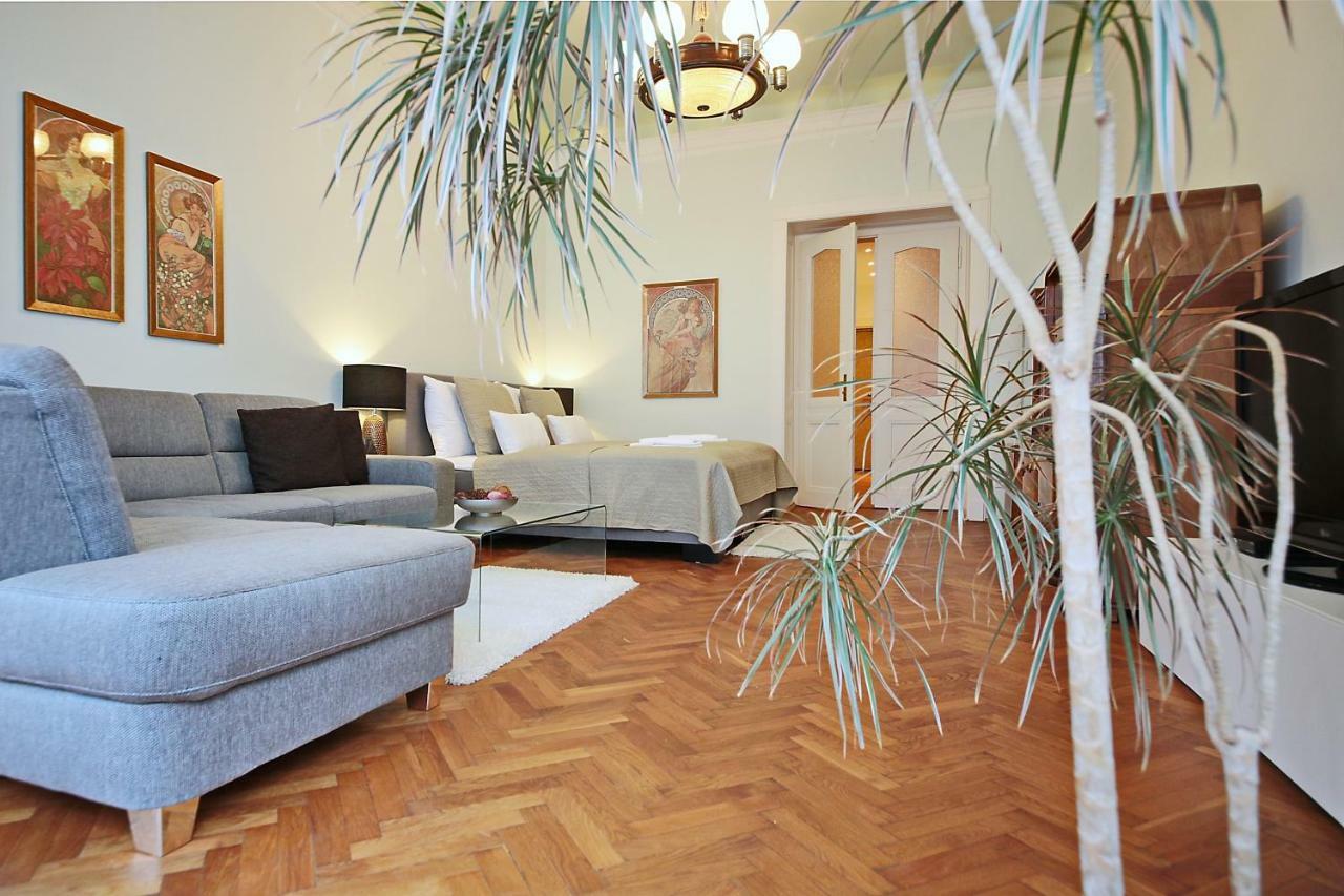 Apartment In The Heart Of Praha Eksteriør bilde